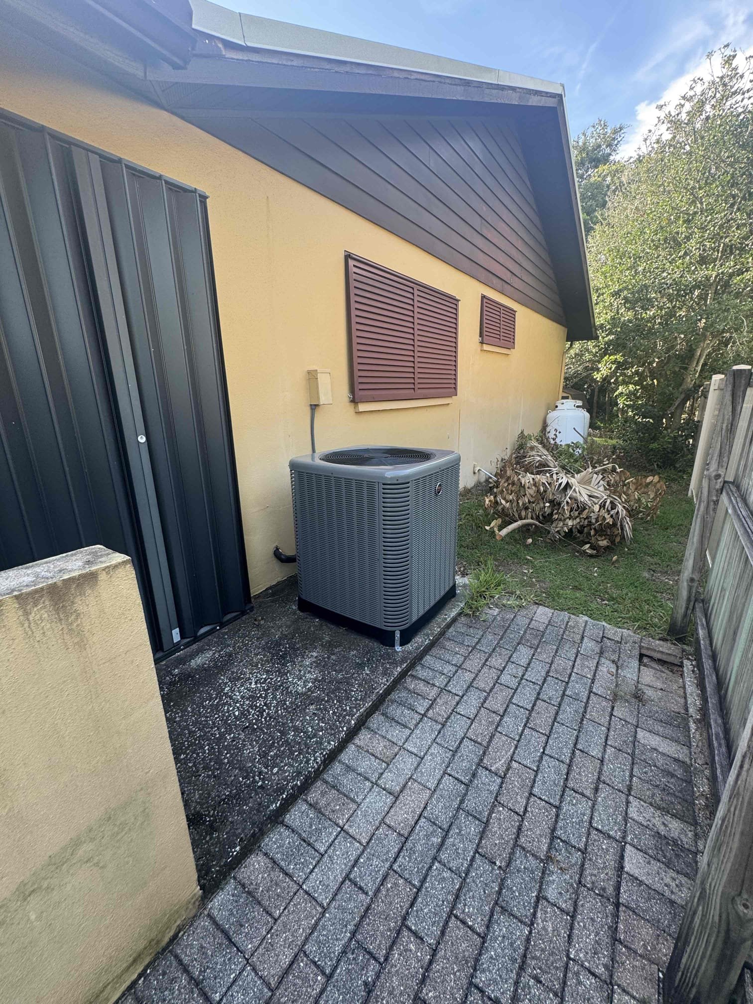 no cool
Upon arrival, thermostat works and air handler is running no activity from condensing unit
Found condenser locked out on high-pressure
Found that fan side of capacitor is dead reading .09 out of 5 µF.
Replaced 35+5 µF capacitor and restarted system and cooling
Checked refrigerant pressure system is back up and running at this time