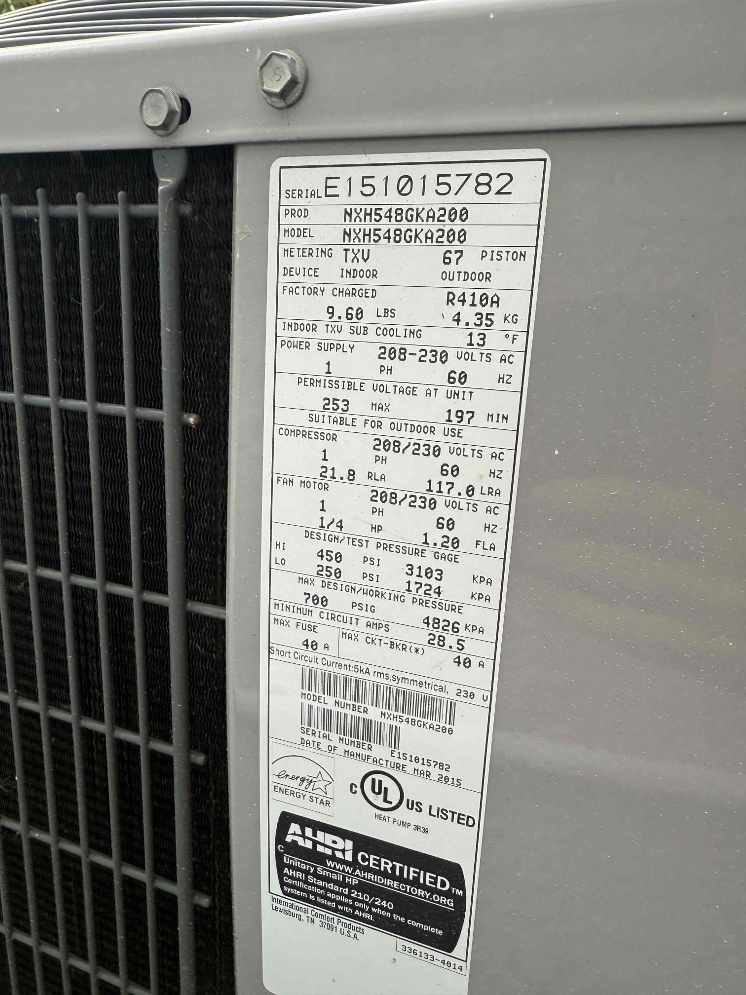Diagnosed bad thermostat. Replacing with recover thermostat 1 year warranty. Verified heating and cooling functions. Found broken uv light system in air handler with visible growth. Quote sent to replace and clean UV system. 