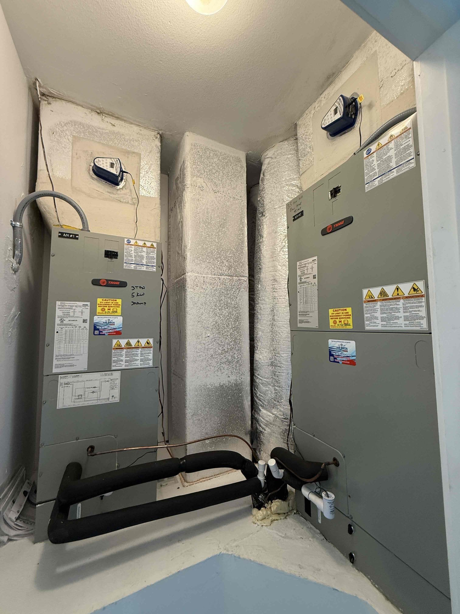 Installation 2 air purifier and 2 UV lights