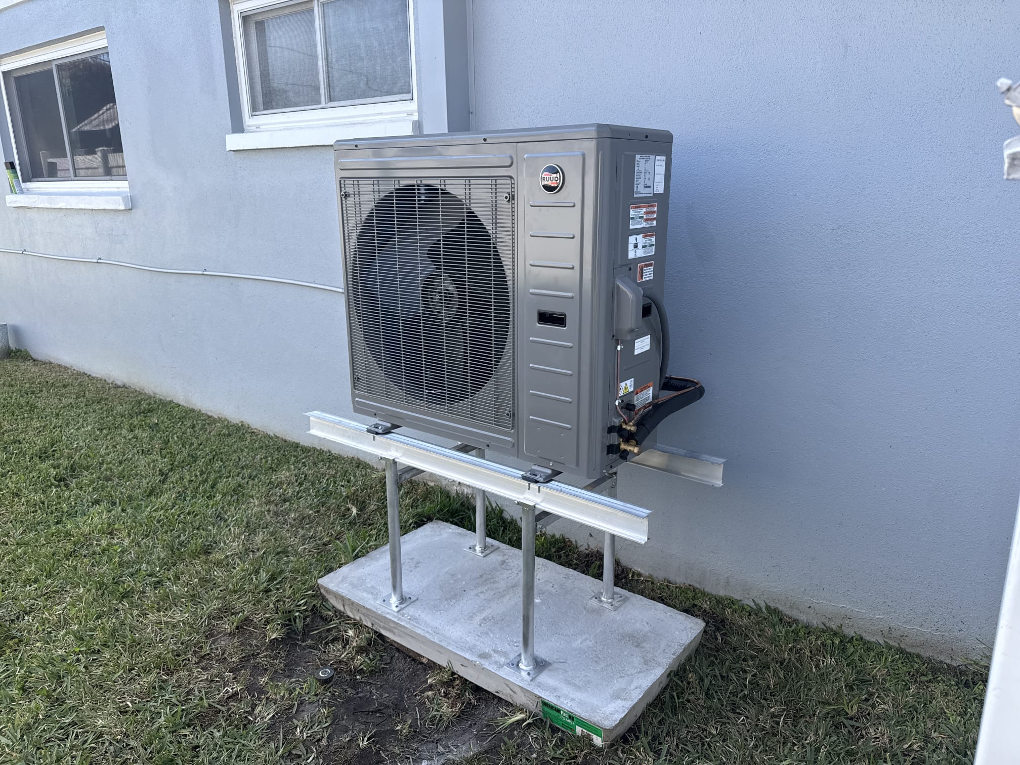 GOODMAN Equipment 
Install New Air Handler 
1” Filter Riser Rack 
Install Air Handler UV System
Install New Outdoor Condenser 
New Filter Drier 
Install Thermostat (Auto Changeover)
Thermostat Wire Included 
Primary Float Safety Switch
Outdoor Surge Protection 
UV Rated Outdoor Insulation 
Refrigerant Locking Caps
Flush Existing Refrigerant Lines
Flush Drain Line
4” Hurricane Pad
21” Hurricane Stand 
Vibration Pads
Hurricane Tie Down Straps
Vacuum System 
Seal Supply/Return Plenums 
Remove Current Equipment
Permitting 
10 Year Parts Warranty
3 Year Labor Warranty 
100% Satisfaction 

*Insulate return beneath air handler 

*2,000$ Tax Credit Available
*140$ Teco/Duke HP Credit