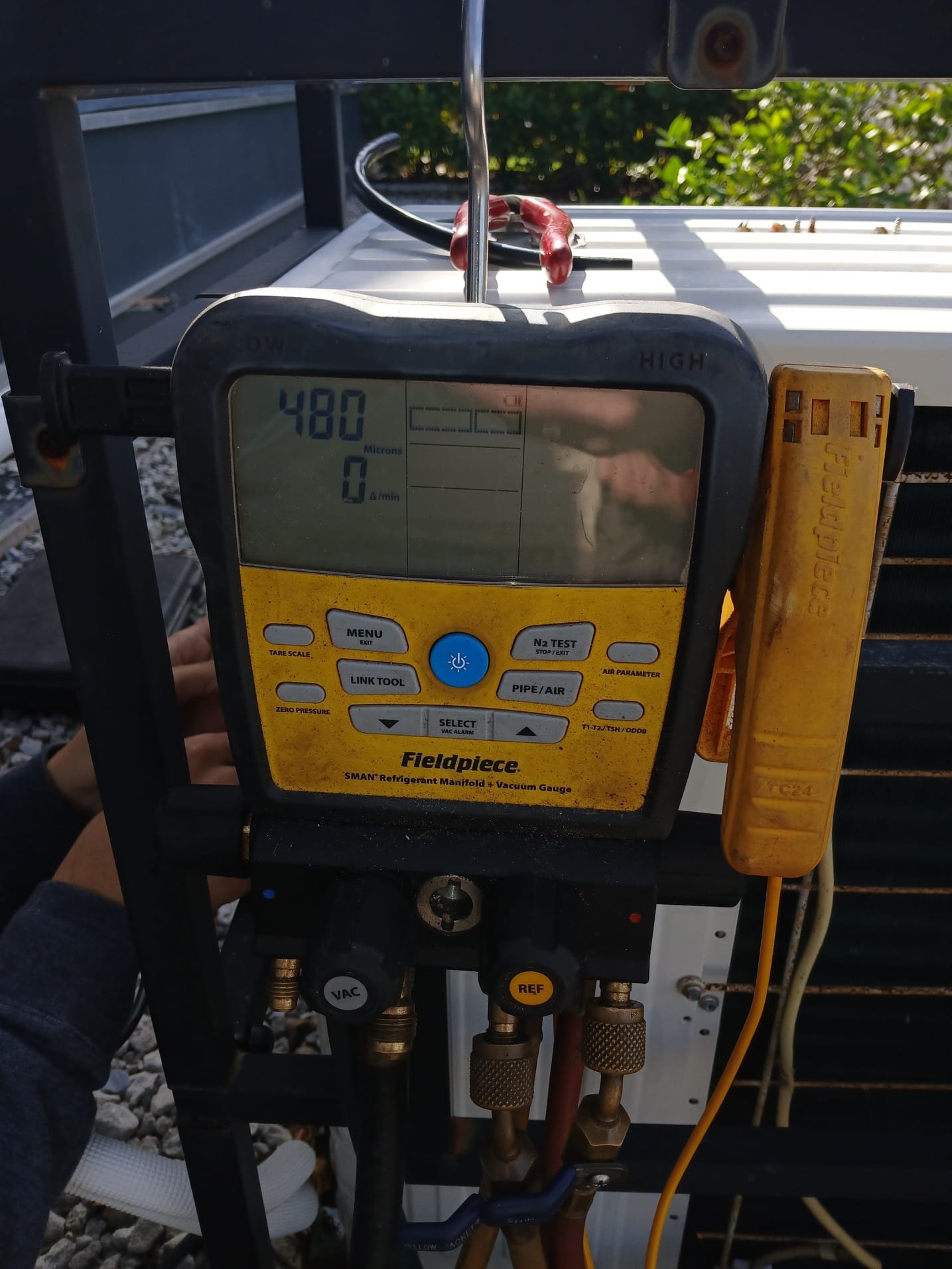 Replaced copper lineset and communication wite.. ran vacuum under 500 microns and charged system with R410A.. system is now running properly