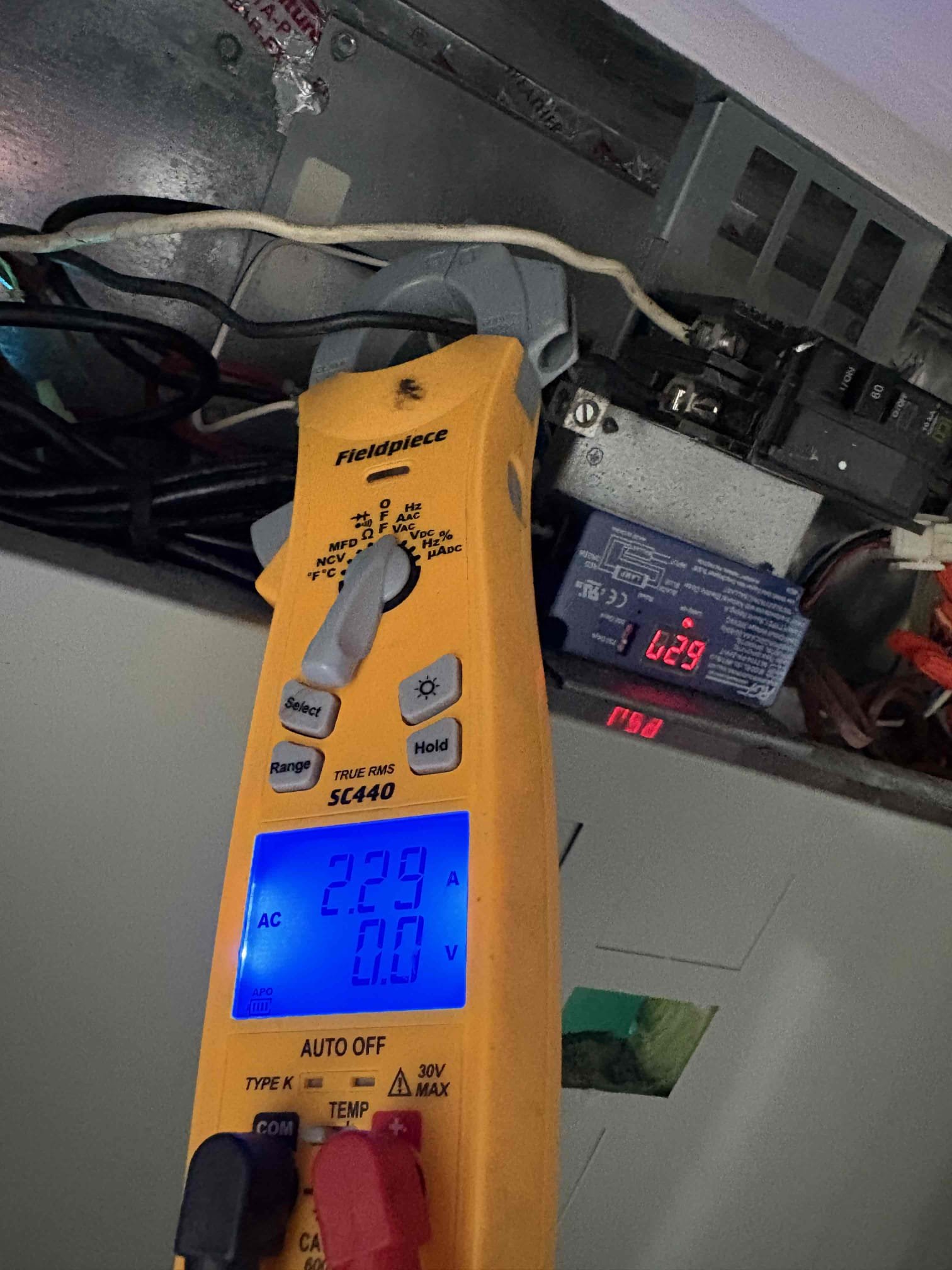 Thermosat not calling for emergency heat. Would recommend replacing Thermostat. Verified heat pump heating was working properly. Ductwork newer 