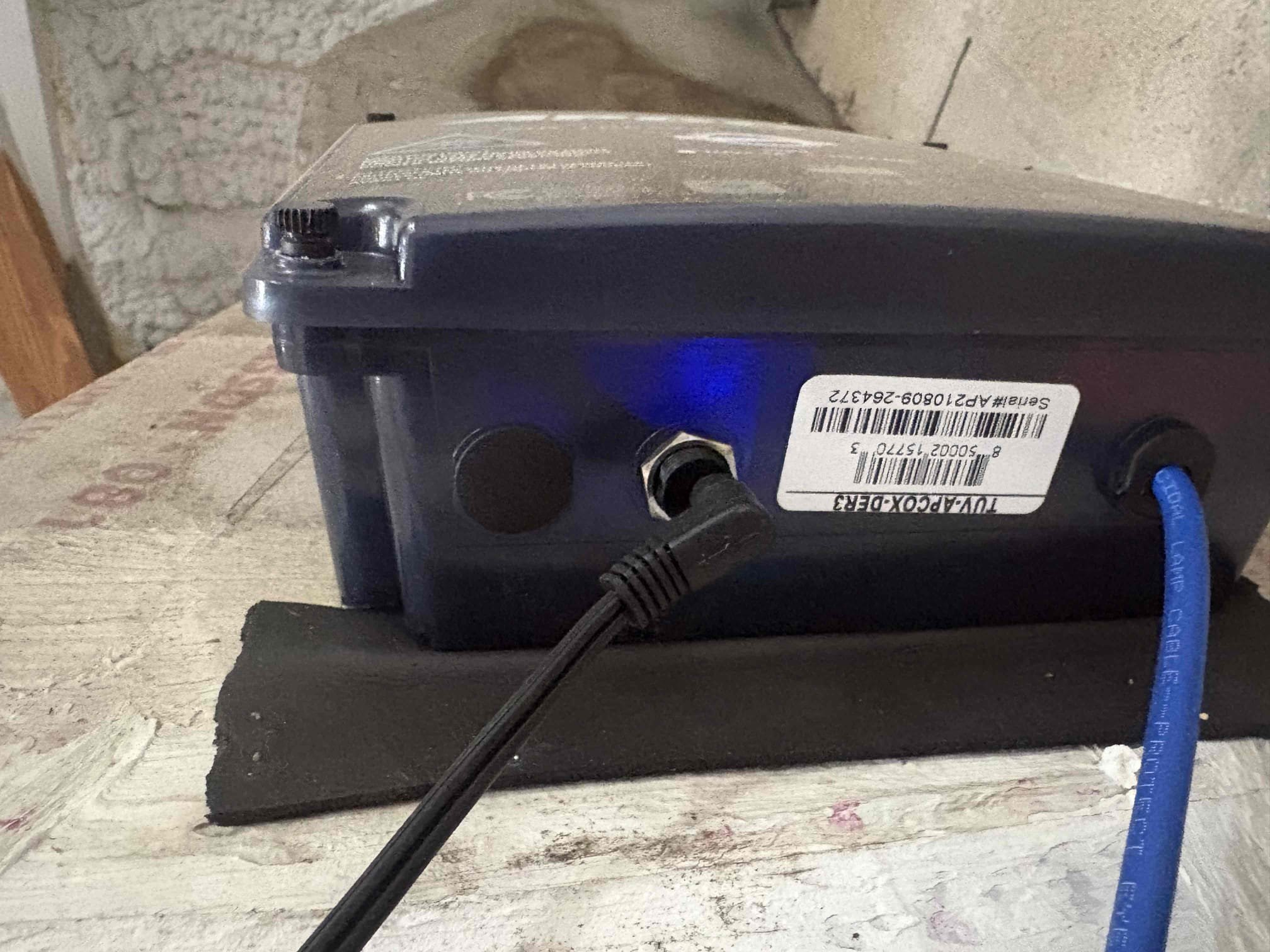 Replaced furnace motor and sealed interior plenum with mastic. Verified system operations. 