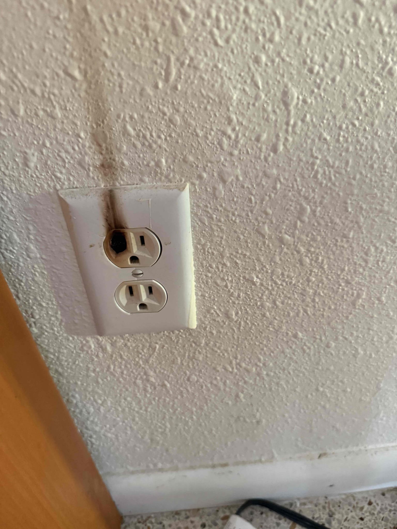 On arrival found unit not heating due to broken heater kit. Will submit estimate for new heater kit and system replacement due to age and condition. Unit cools only at this time. 