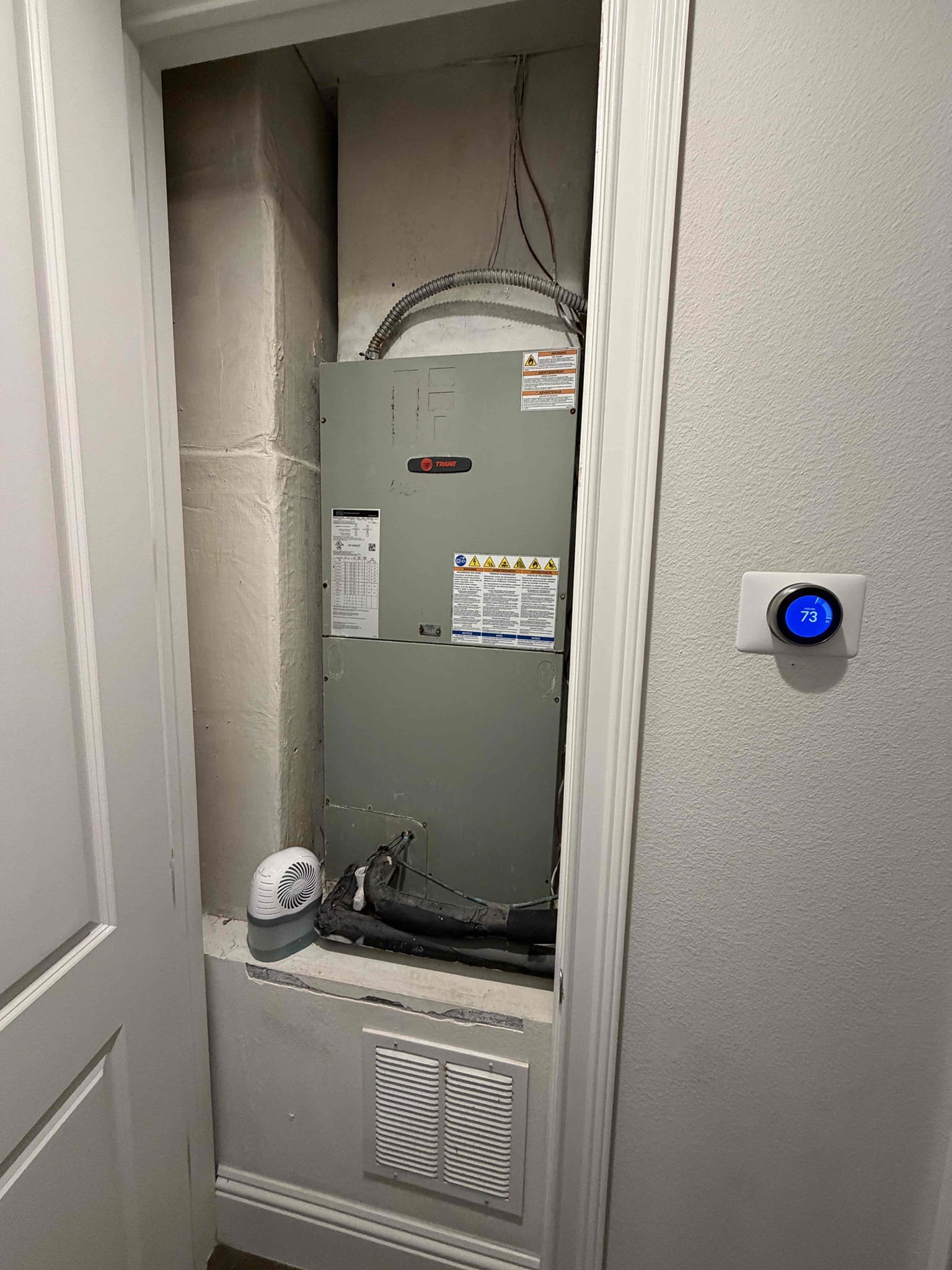 Upon my inspection found upstairs unit not cooling. Found bad capacitor. Replace capacitor and started system. System has a good 20° temperature split. Checked downstairs condenser capacitor and capacitor is within its tolerance limit. Upstairs system is cooling at this time and downstairs system is cooling at this time. Client signed up for two system maintenance plan. Did not complete Maitenence tonight. 