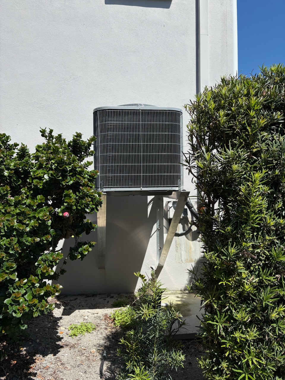 RUUD Equipment (Inverter)
Install New Air Handler 
Install Air Handler UV System
Install New Outdoor Condenser 
New Filter Drier 
Install Thermostat (Auto Changeover)
Thermostat Wire Included 
Primary Float Safety Switch
Secondary Float Safety Switch 
Install Horizontal Drain Pan
Outdoor Surge Protection 
UV Rated Outdoor Insulation 
Refrigerant Locking Caps
Flush Existing Refrigerant Lines
Flush Drain Line
4” Hurricane Pad
21” Hurricane Stand 
Vibration Pads
Hurricane Tie Down Straps
Vacuum System 
Seal Supply/Return Plenums 
Remove Current Equipment
Permitting 
10 Year Parts Warranty
3 Year Labor Warranty 
100% Satisfaction 

*Complimentary outdoor corrosion protectant 