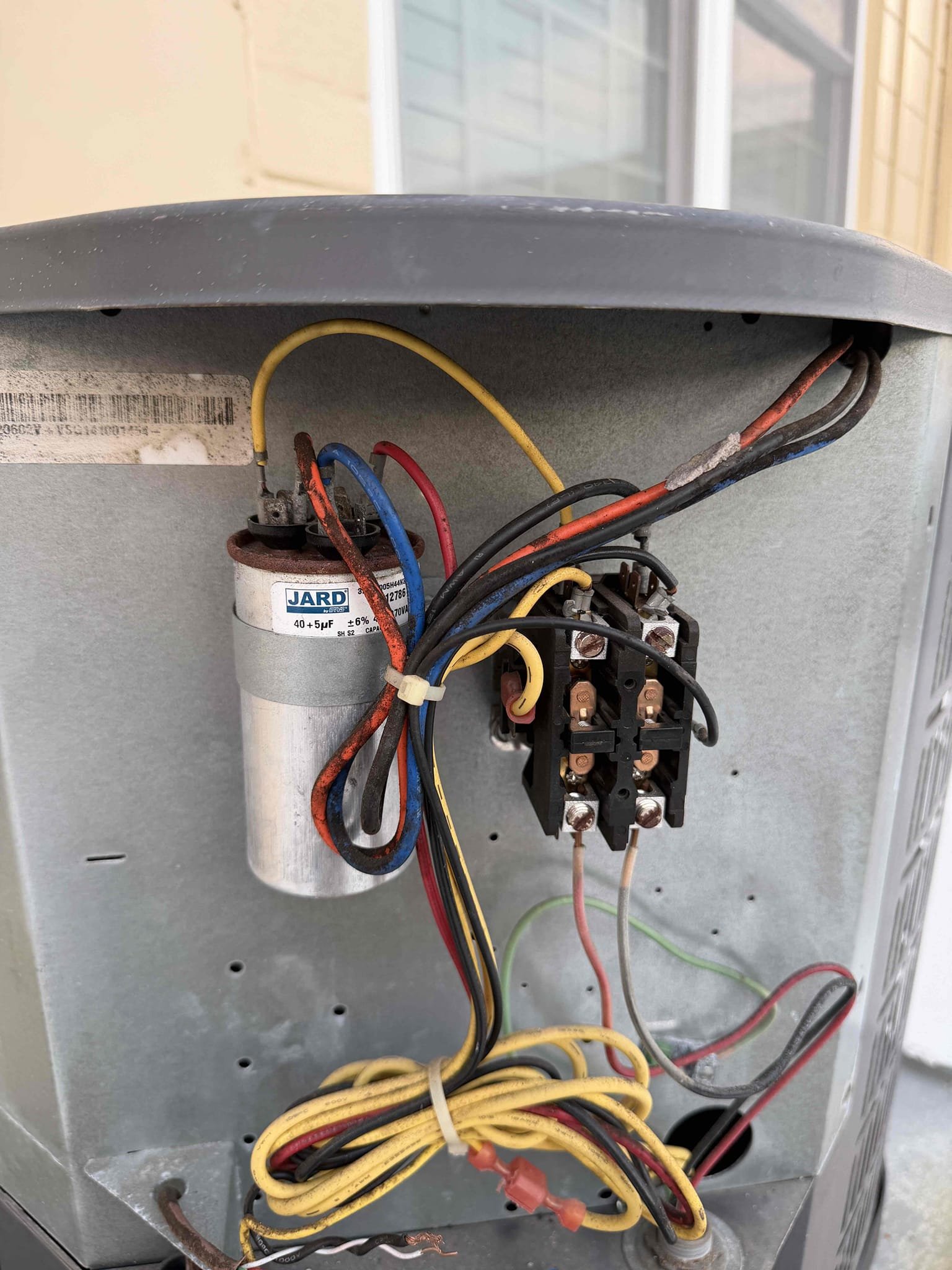 Upon my inspection, found indoor 3amp fuse blown. Found short at condenser contactar. Replaced contactar and fuse. Verified system is cooling at this time. System has a 16° temperature split. 