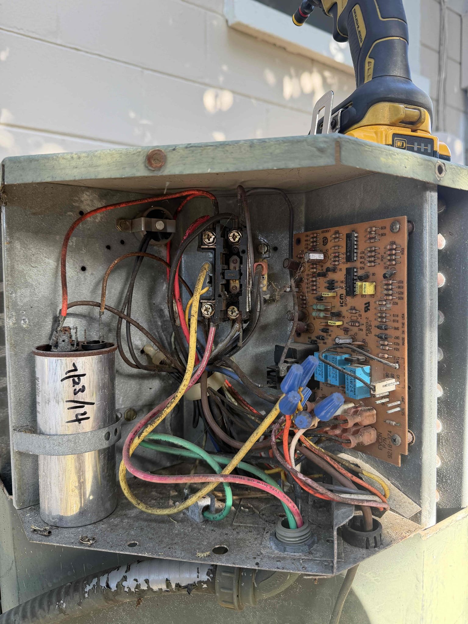 Upon my inspection, found blown 3 amp fuse. Found faulty thermostat, buzzing contactar and bad capacitor. Replaced all components and tested system. System has good amp draws and good temperature split. Client would like to hold off on new system for now. Made necessary repairs. 
System is cooling at this time. 

Performed complimentary drain line and drain pan cleaning. 