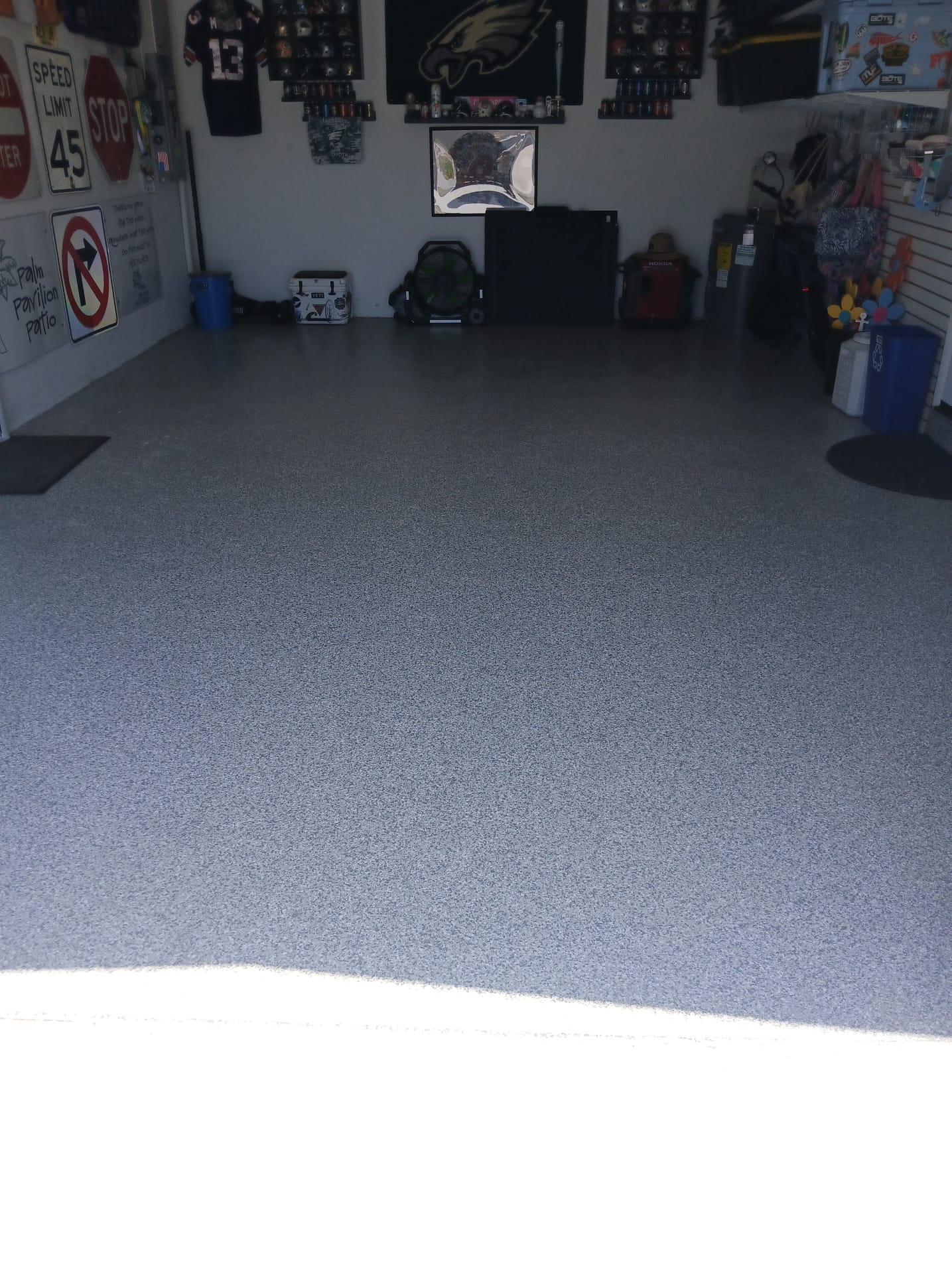 Ruud 3 ton heat pump
15 seer
10 year parts warranty
3 year labor warranty 
*Green cash price*
-Hurricane pad 
-Hurricane tiedowns
-UV rated armorflex
-Screw line cover back to home and silicone gaps
-New hang kit
-Drain pan
-Safeties
-Flush drain
-Keep existing filter system
-Seal to existing plenums 
-100% satisfaction guarantee 