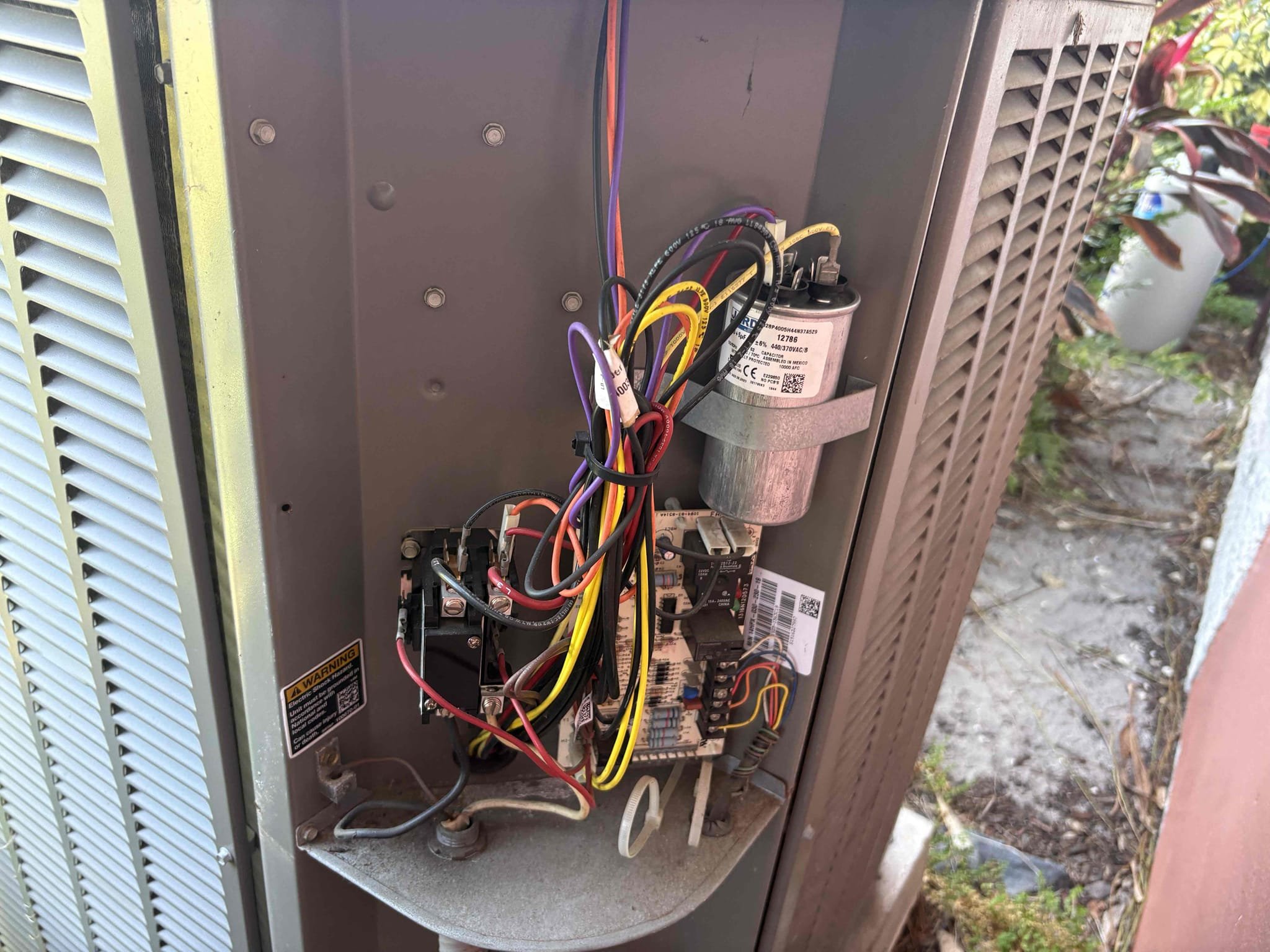 Full System Tuneup

Lennox 2.5T Split System 

Mitsubishi Single Zone 9k BTU

Lennox system is operating within manufacture specifications. Went over condition of air handler coils along with system nearing end of life/out of warranty. 

Mitsubishi system has bacterial growth accumulating on blower wheel. Also line set coiled up can cause oil trap. Went over these issues with home owner. 