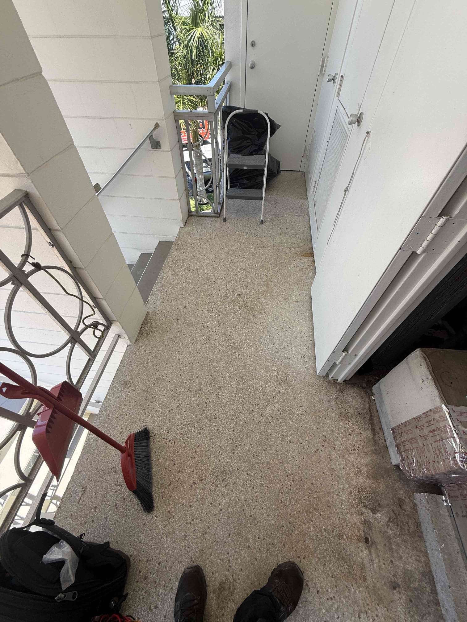 GOODMAN Equipment (Inverter)
Install New Air Handler 
Install Insulated Stand 
Duct Return to Stand
Install 4” Media Filter 
Install Air Handler UV System
Install New Outdoor Condenser 
Duct Outdoor Fan to Door 
New Filter Drier 
Install Thermostat (Auto Changeover)
Thermostat Wire Included 
Primary Float Safety Switch
Outdoor Surge Protection 
UV Rated Outdoor Insulation 
Refrigerant Locking Caps
Flush Existing Refrigerant Lines
Flush Drain Line
Hurricane Tie Down Straps
Vacuum System 
Seal Supply/Return Plenums 
Remove Current Equipment
Permitting 
10 Year Parts Warranty
3 Year Labor Warranty 
100% Satisfaction 

Electrical Conversion Required 
-New high voltage 208/230v to air handler 
-New Breaker 
-New Electrical Whip 