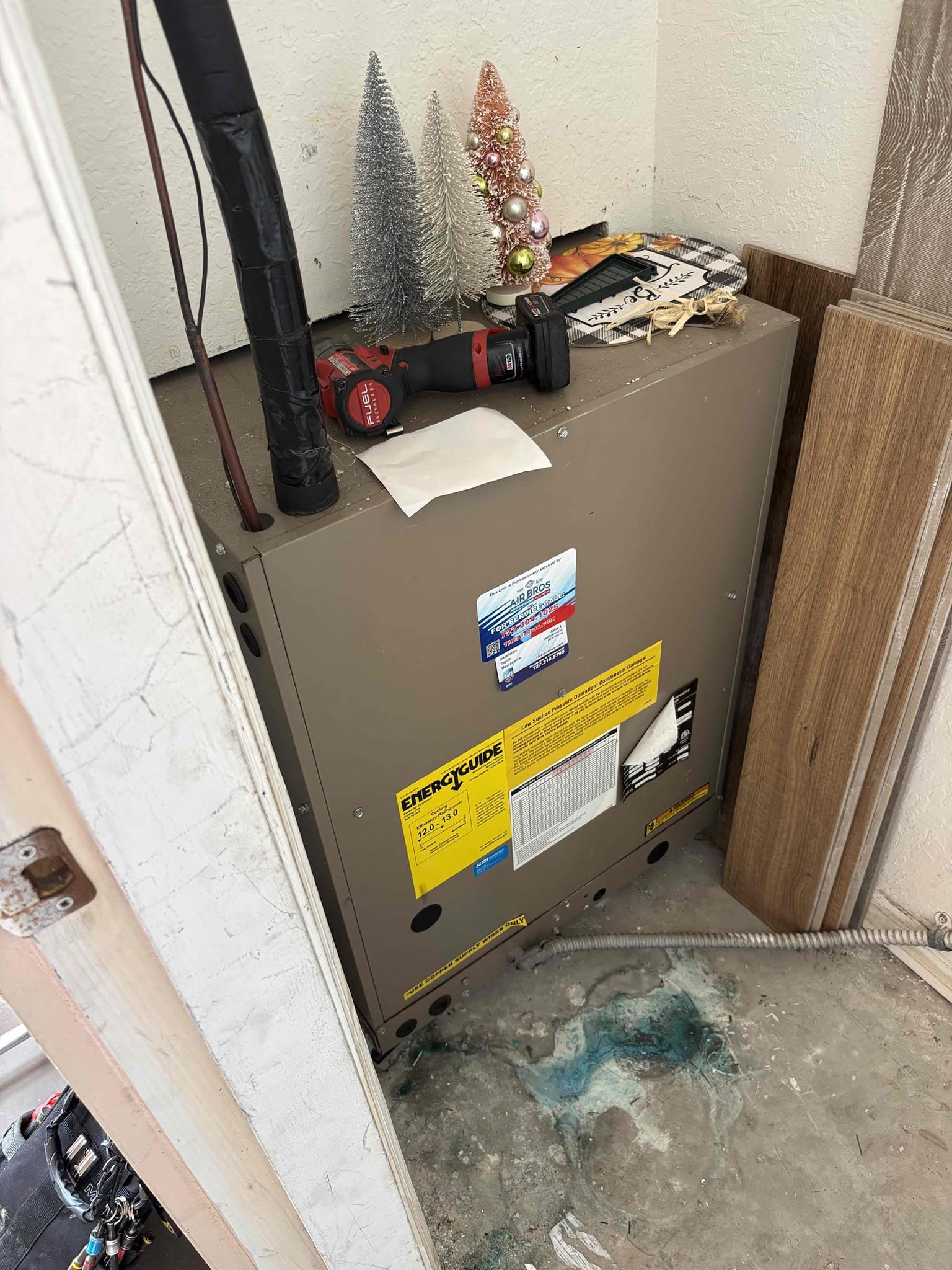 Nest thermostat not sending power to air handler. Reset system and began to run. Verified all system operations. Unit is operating within manufacture specifications. Would recommend replacing thermostat. 