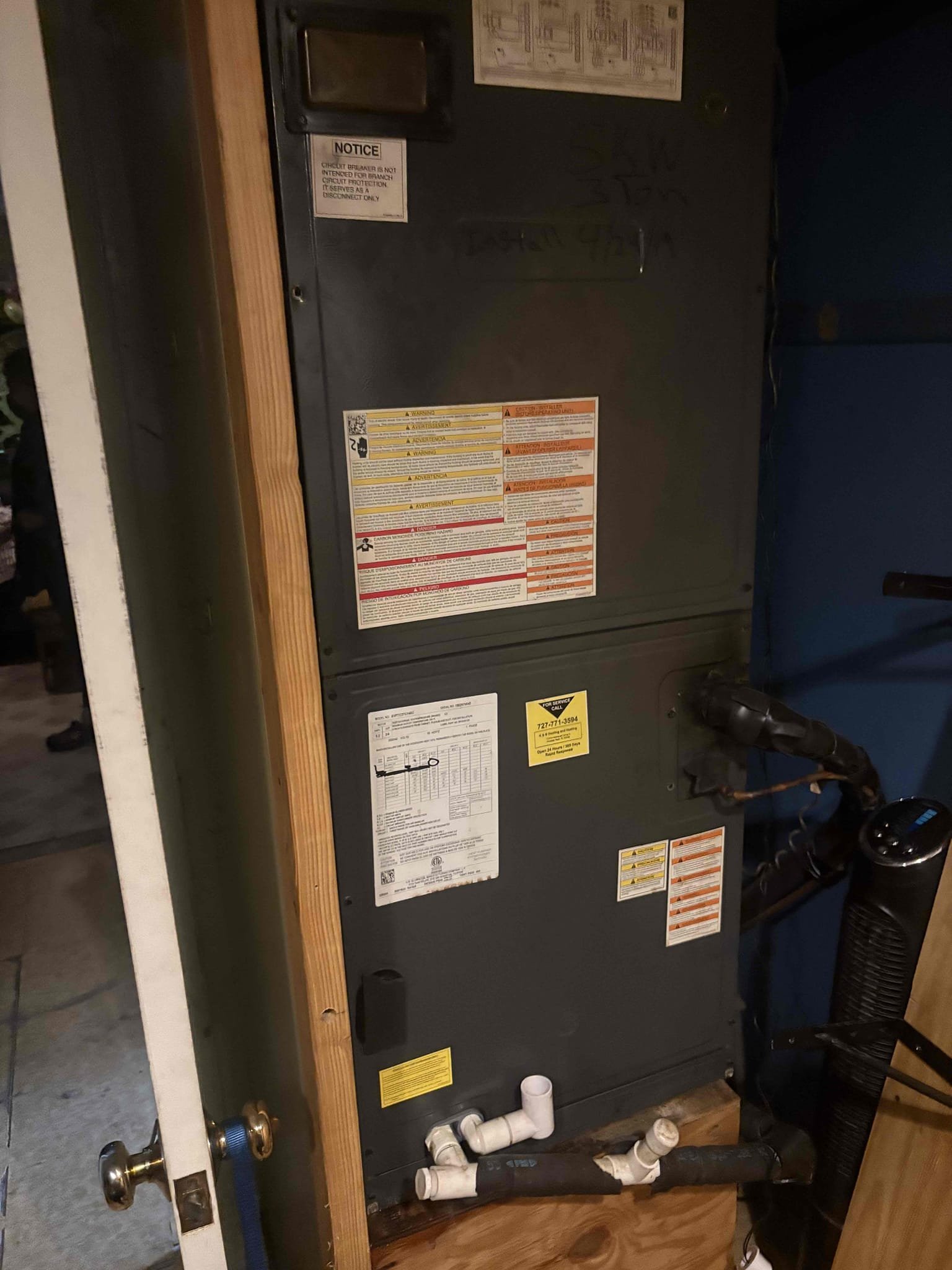 Clogged drain 

Homeowner had 79$ tuneup coupon 

Signed up for maintenance plan 

Performed maintenance 

Cleared drain line and pan 

Added pan tabs to help with buildup 

Cleaned outdoor coils 

Verified system operations 

*leaky ducting 
