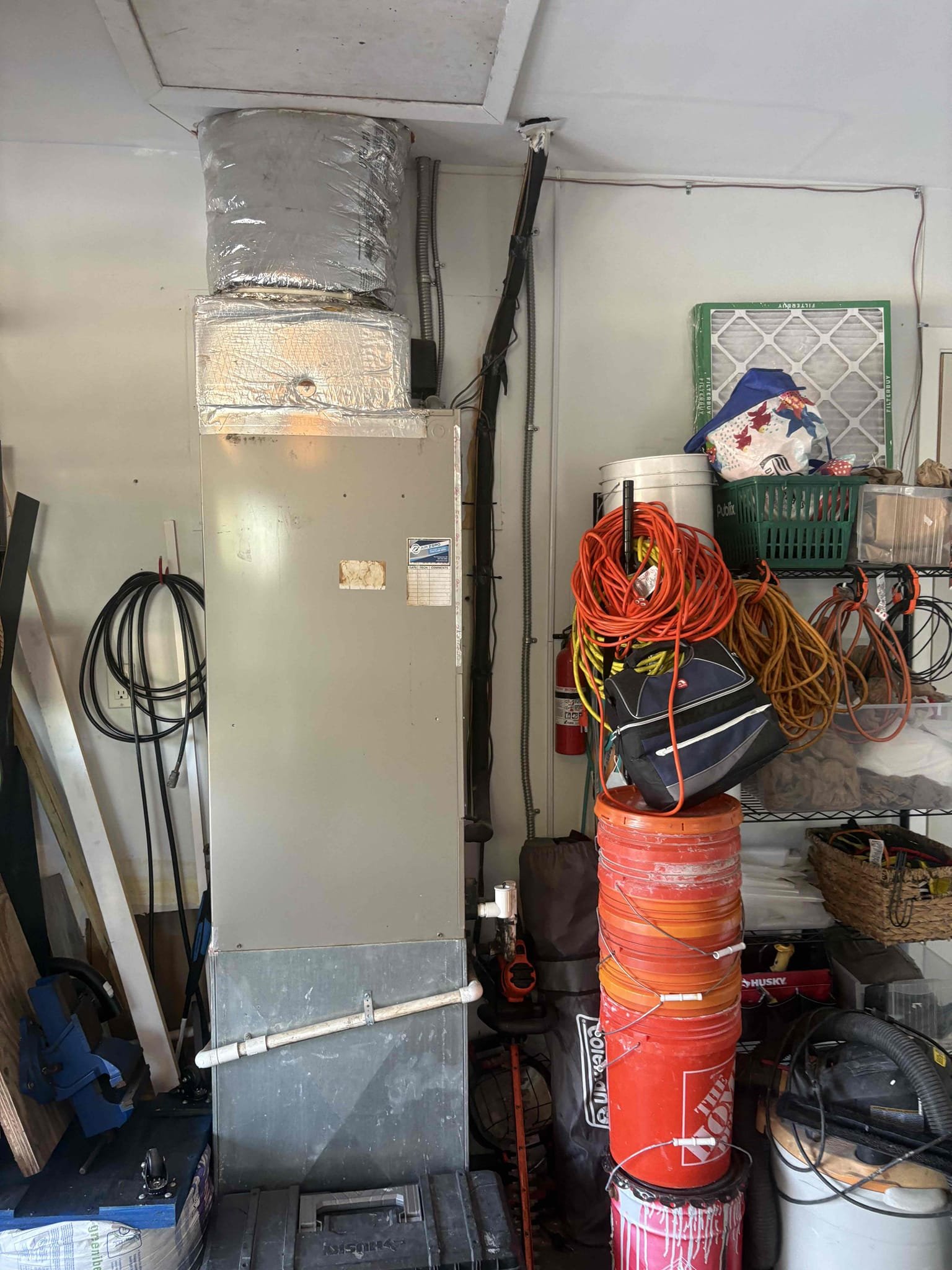 Replaced failed outdoor capacitor 

Verified system operations 


82° indoor temp 63° supply temp 