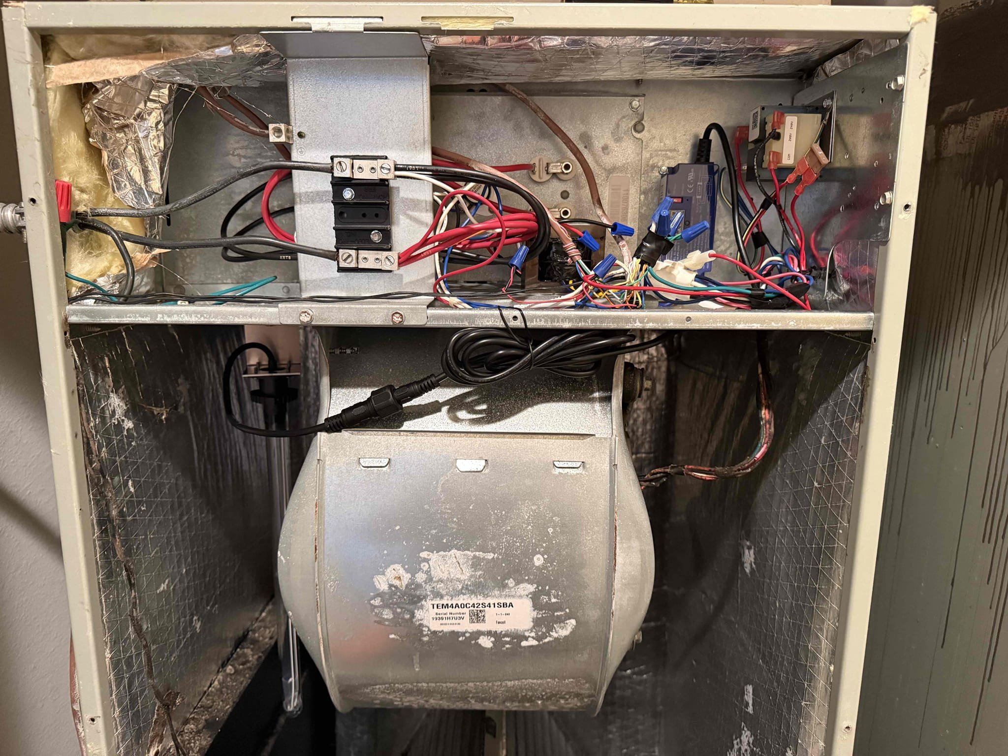 Uv treatment kits installed in both units. 
Confirmed proper operation. 