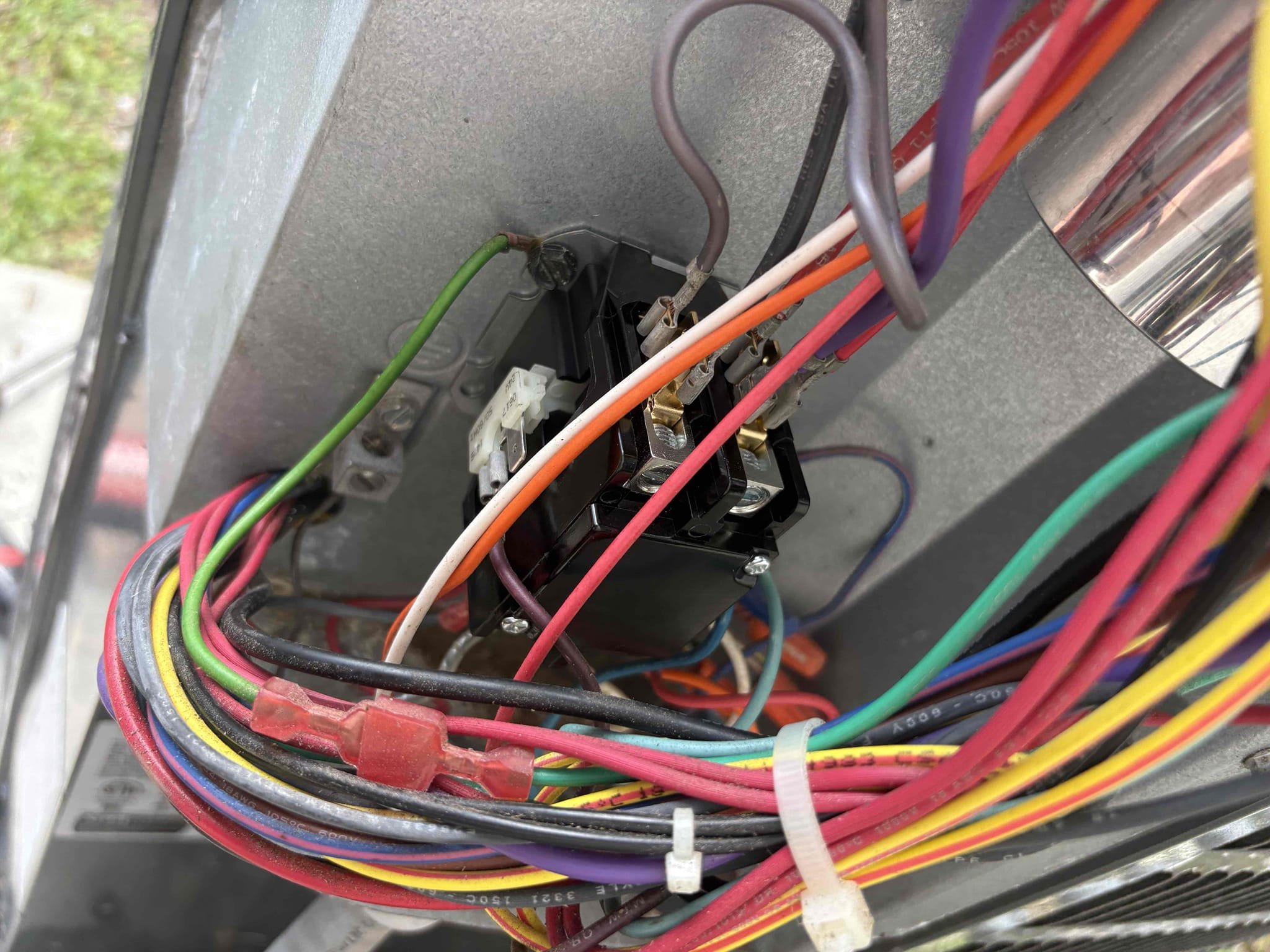 Home owner states filters changed and drain line cleared. Upon arrival found outdoor disconnect pulled to condenser. 

Diagnostic 
-failed outdoor capacitor 
-pitted and rusted contactor 

Scope of Work
-replace & wire capacitor 
-replace and wire contactor

Verified amp draws and system operations after completing repairs. No issues at this time. 
Discount from 695$ to 595$ 