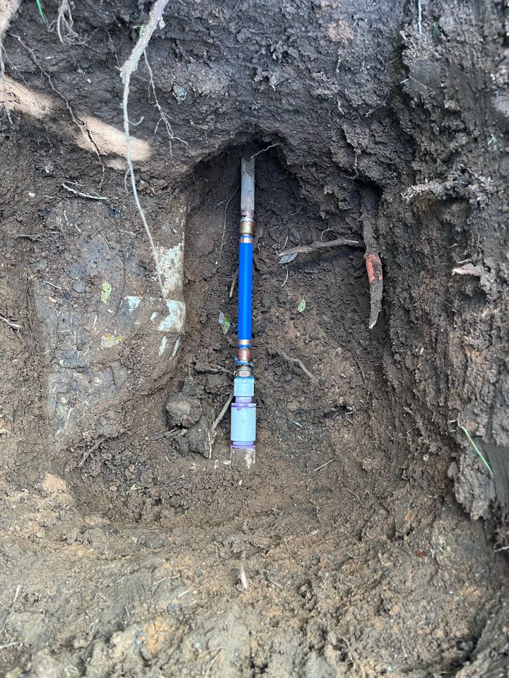 Repaired a water leak in the yard. 