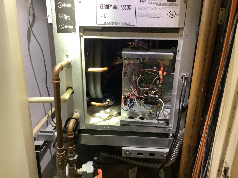 AC Maintenance Call. Perform routine maintenance per maintenance agreement on Florida Heat Pump water source air conditioning system.