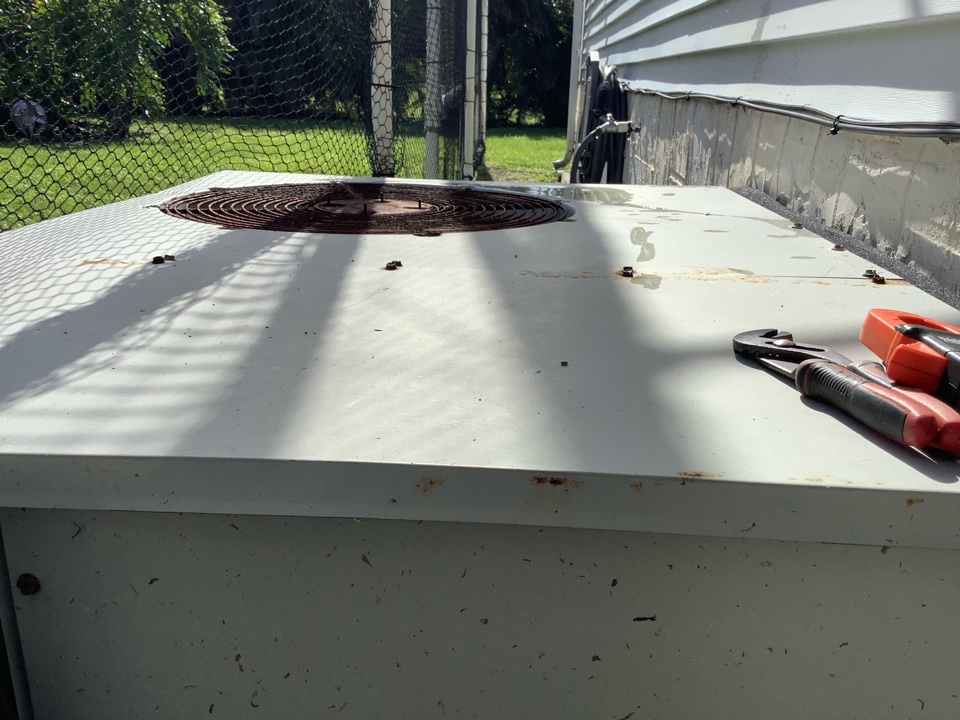 AC Maintenance Call. Perform routine maintenance per maintenance agreement on air conditioning system.