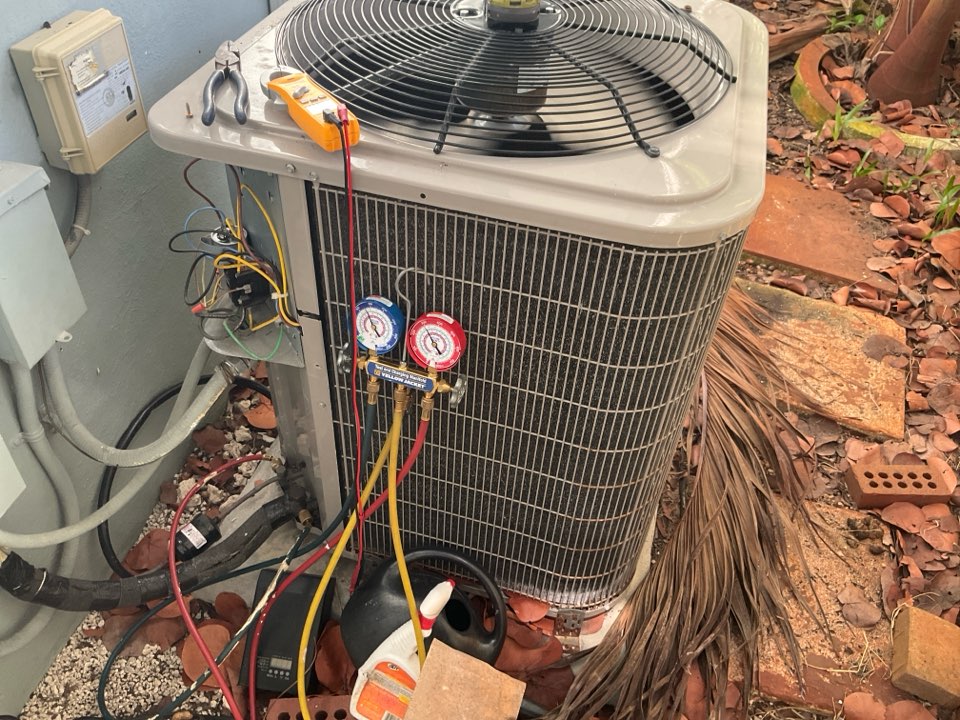 AC Maintenance Call. Perform routine maintenance per maintenance agreement on Bryant and Carrier air conditioning split system. 
