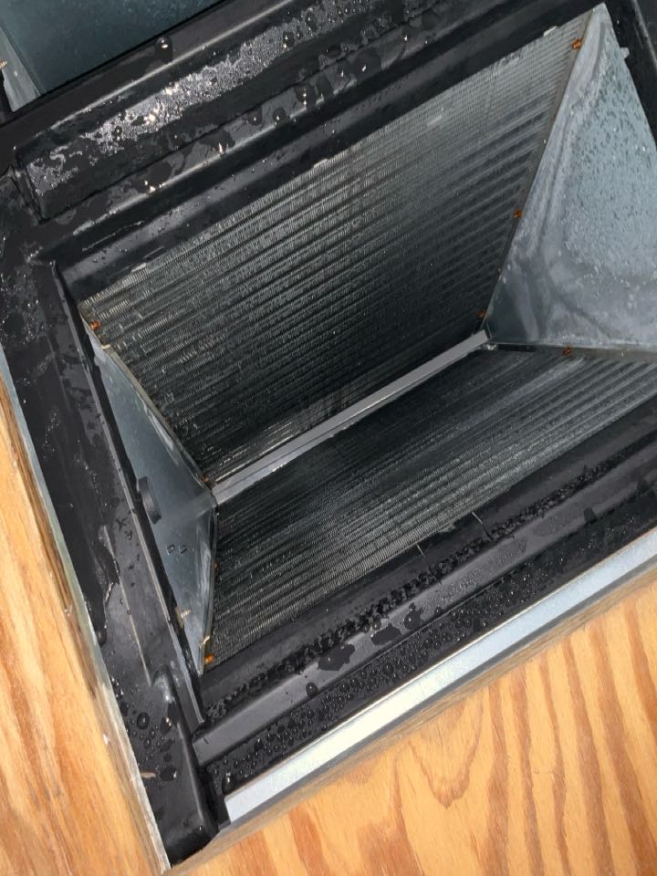 AC Maintenance Call. Perform routine maintenance per maintenance agreement on Trane air conditioning split system.  AC Maintenance Call. Perform routine maintenance per maintenance agreement on Trane air conditioning split system.