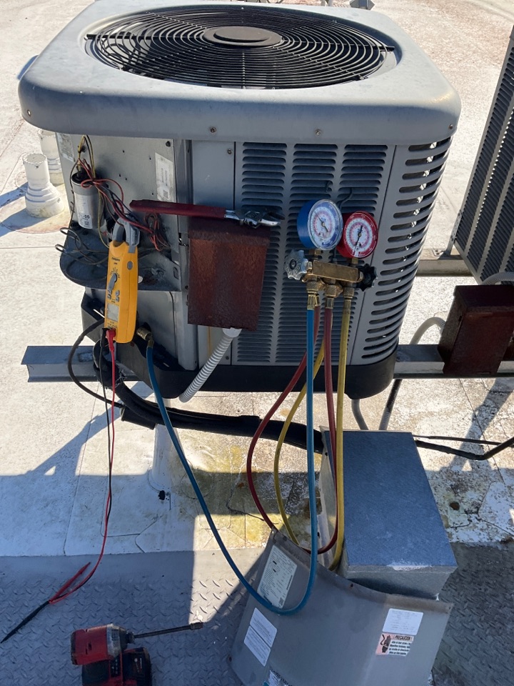 AC Maintenance Call. Perform routine maintenance per maintenance agreement on air conditioning split system. 