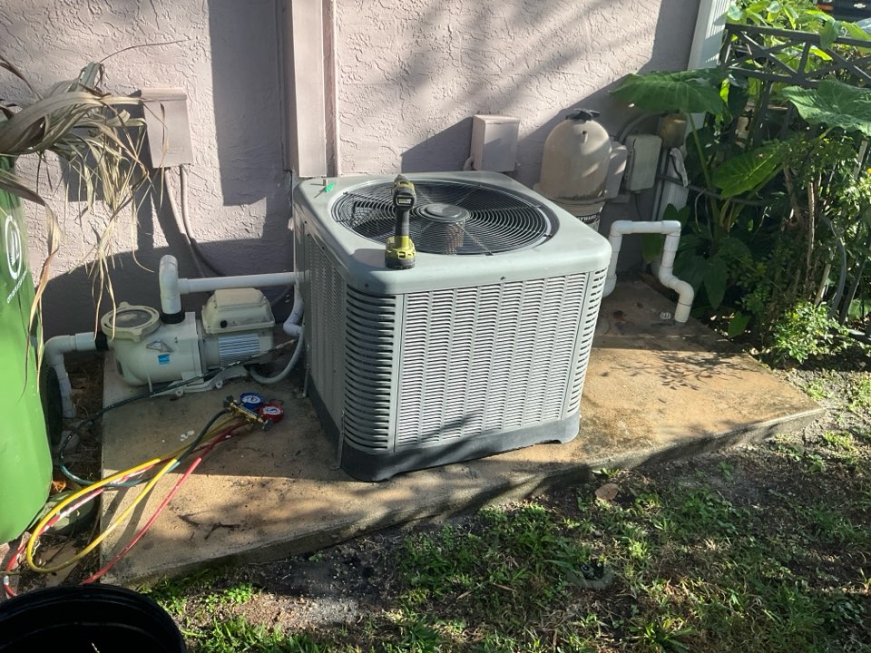 AC Maintenance Call. Perform routine maintenance per maintenance agreement on air conditioning system.