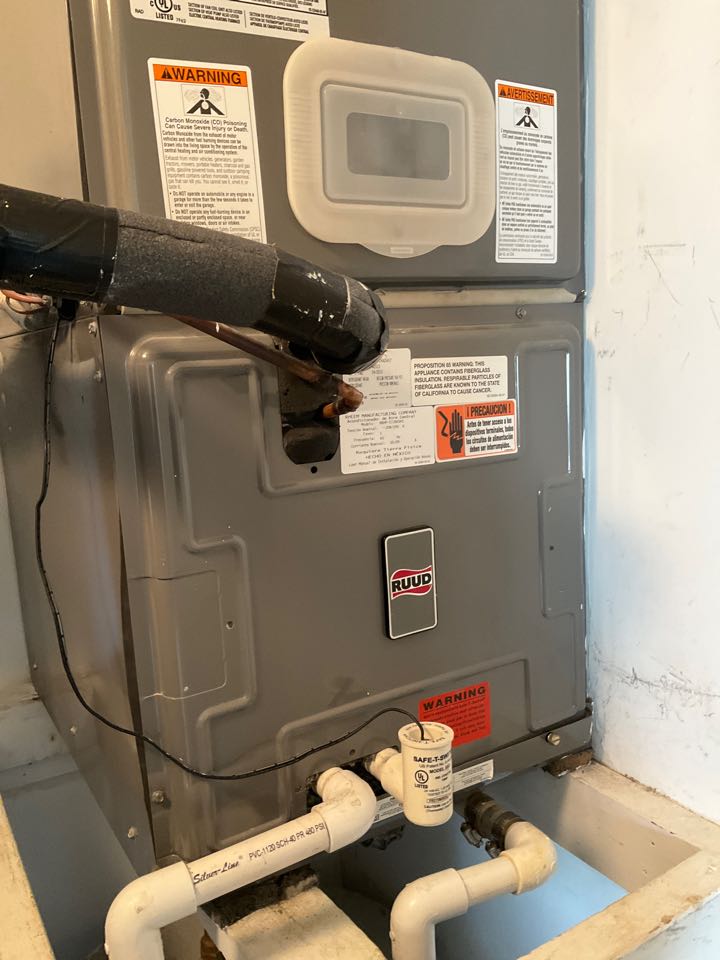 AC Maintenance Call. Perform routine maintenance per maintenance agreement on First Company Hydrotech water source air conditioning system.