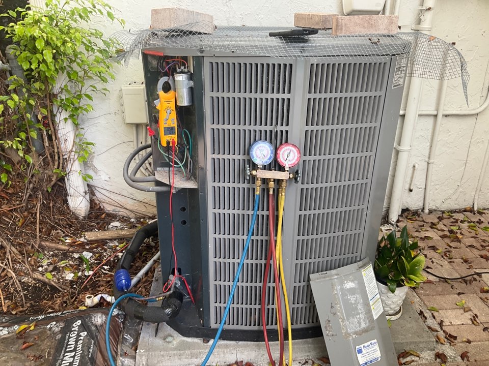 AC Maintenance Call. Perform routine maintenance per maintenance agreement on American Standard air conditioning split system. 