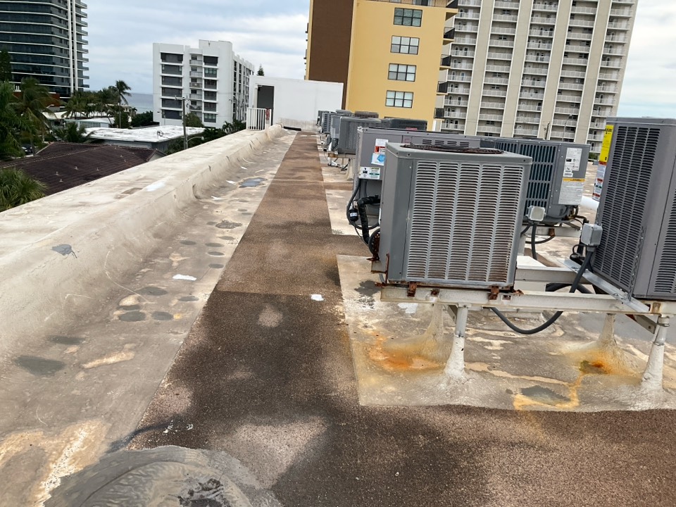 AC Maintenance Call. Perform routine maintenance per maintenance agreement on air conditioning split system. 