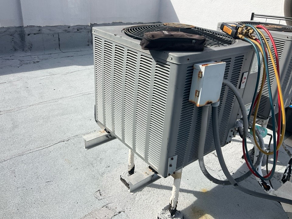 AC Maintenance Call. Perform routine maintenance per maintenance agreement on Rheem air conditioning split system. 