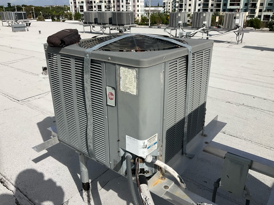 AC Maintenance Call. Perform routine maintenance per maintenance agreement on Rheem air conditioning split system. 