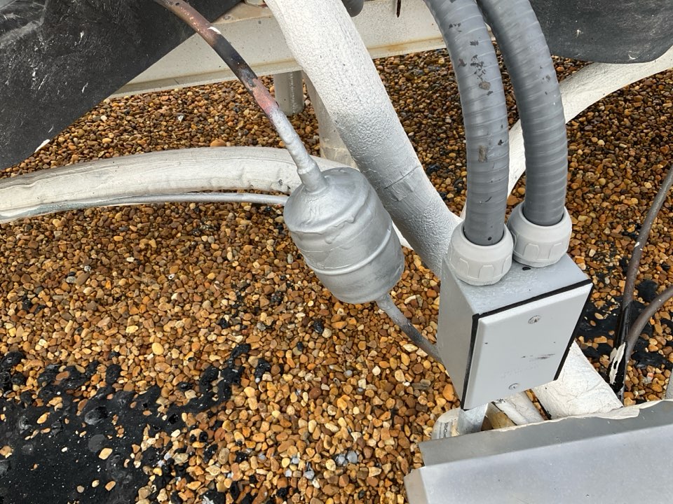 AC Repair Call unit is not cooling. Evaluate system to find defective liquid line drier. Replace the liquid line drier and unit is now cooling. 