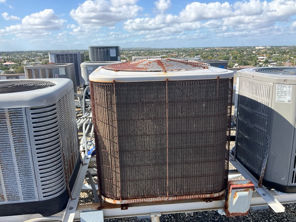 AC Maintenance Call. Perform routine maintenance per maintenance agreement on Carrier and First Company air conditioning split system. 