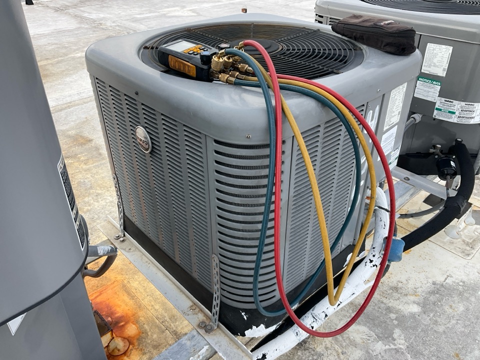 AC Maintenance Call. Perform routine maintenance per maintenance agreement on Ruud air conditioning split system. 