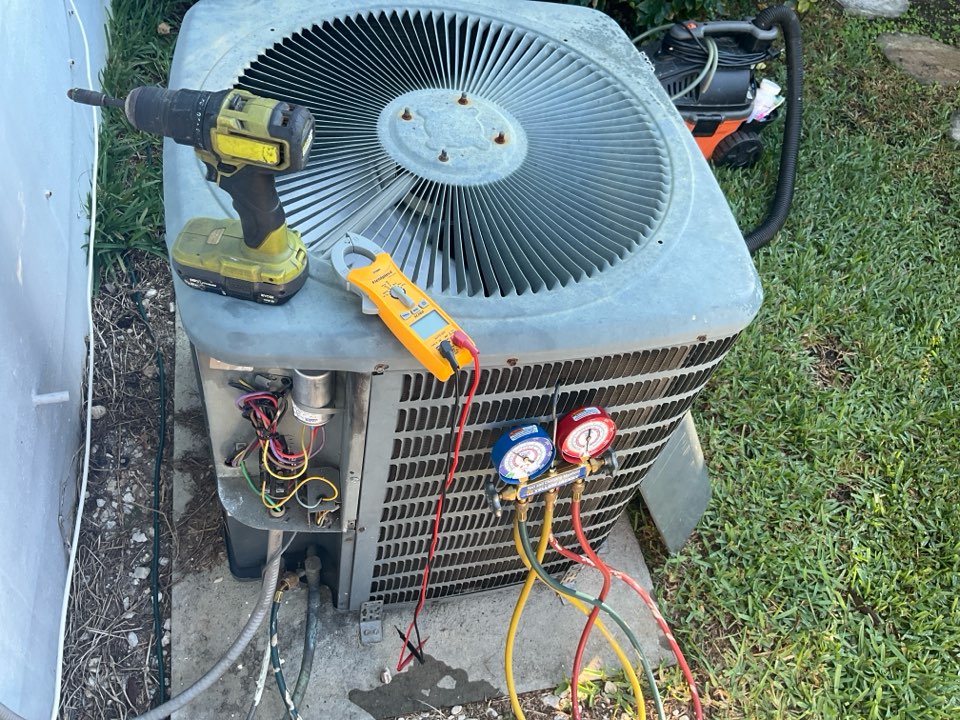 AC Maintenance Call. Perform routine maintenance per maintenance agreement on Goodman air conditioning split system. 