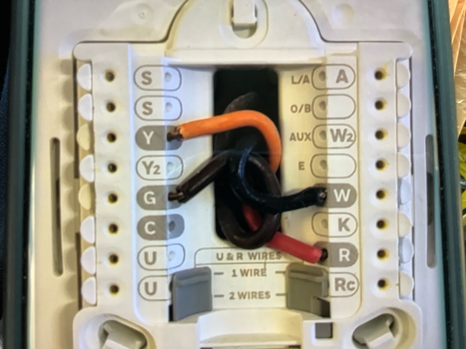 AC Service call. Evaluate system for thermostat replacement.