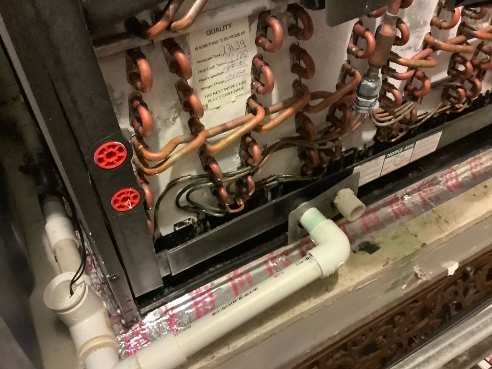 AC Maintenance Call. Perform routine maintenance per maintenance agreement on Ruud air conditioning split system. 