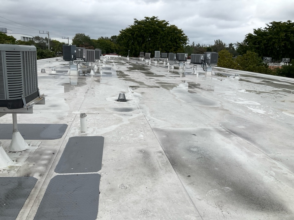 AC Maintenance Call. Perform routine maintenance per maintenance agreement on air conditioning split system. 