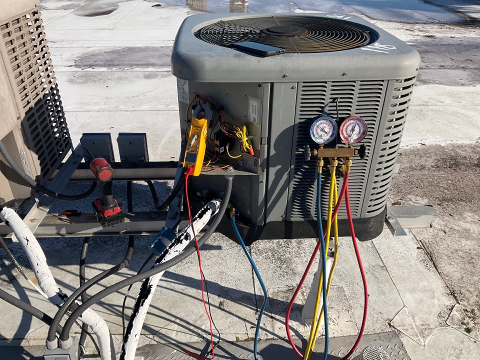 AC Maintenance Call. Perform routine maintenance per maintenance agreement on air conditioning split system. 