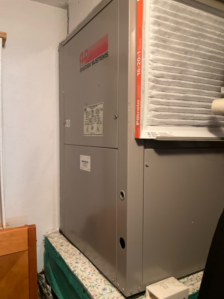 AC Maintenance Call. Perform routine maintenance per maintenance agreement on air conditioning system.