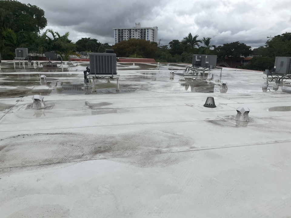 AC Maintenance Call. Perform routine maintenance per maintenance agreement on air conditioning split system. 