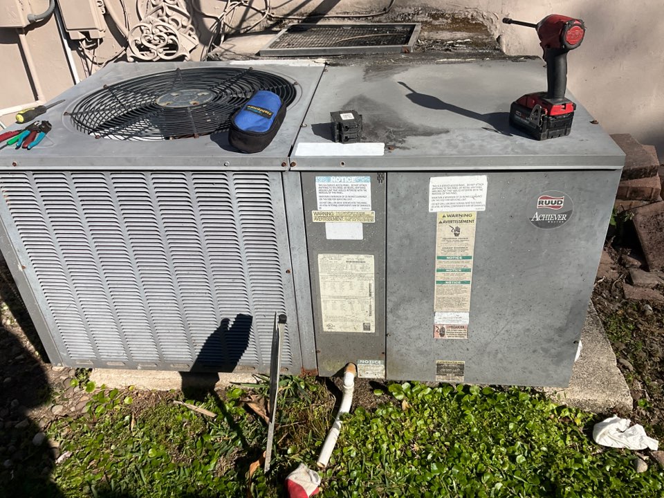 AC Service Call. Evaluate system to find a defective breaker. Replace breaker and unit is now heating. 