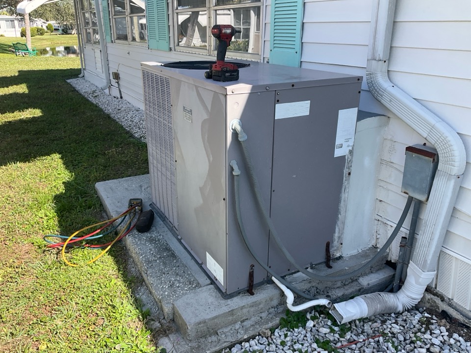 AC Maintenance Call. Perform routine maintenance per maintenance agreement on Tempstar air conditioning system. 