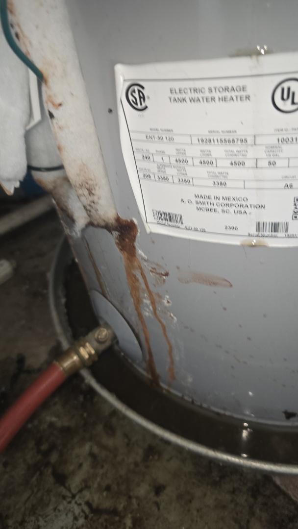 Weatherford, TX - leaking water heater 
