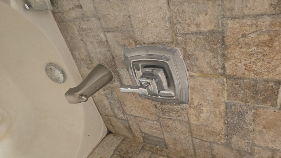 Lakeside, TX - broken diverter 