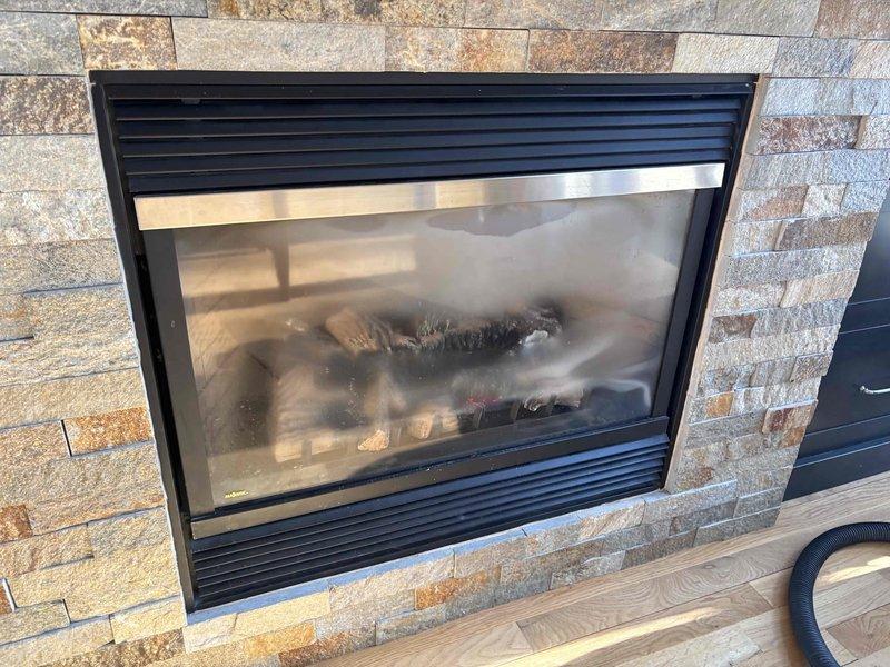 Responded to customer call regarding non-functioning gas fireplace. Performed inspection of unit, identifying pilot light was extinguished. Successfully relit pilot and verified proper operation of fireplace. Visually confirmed flame pattern and function before completing service.