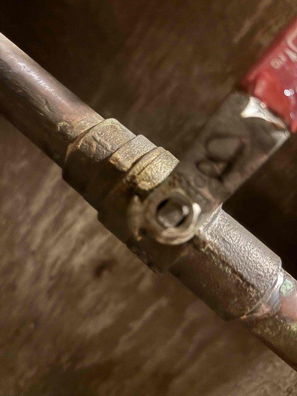Diagnosed no heat issue traced to malfunctioning zone valve. Inspected valve assembly showing significant corrosion on brass fittings and copper piping. Will return to complete zone valve replacement.