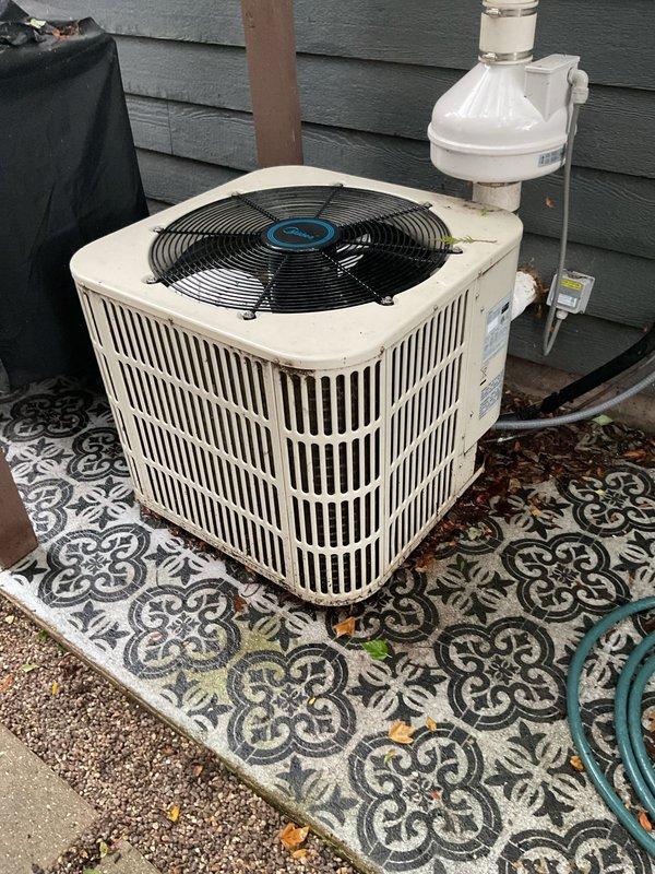 Completed prepaid maintenance service on residential HVAC system consisting of a 2025 Lennox furnace and an approximately 15-year-old air conditioning unit utilizing R-410A refrigerant. Performed comprehensive cleaning and inspection of both the indoor furnace components and outdoor condenser unit, verifying proper operation of all mechanical and electrical systems. All equipment is functioning within normal parameters and ready for continued service.