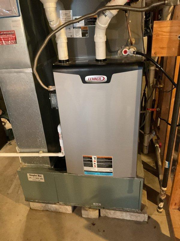 Completed comprehensive furnace tune-up on residential Lennox heating system. Performed full system inspection and verified all components operating within factory specifications. Cleaned and serviced humidifier unit, installing new customer-provided humidifier pad to ensure optimal humidity control for the heating season.